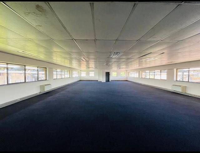 1,840M² OFFICE TO LET IN RANDJESPARK